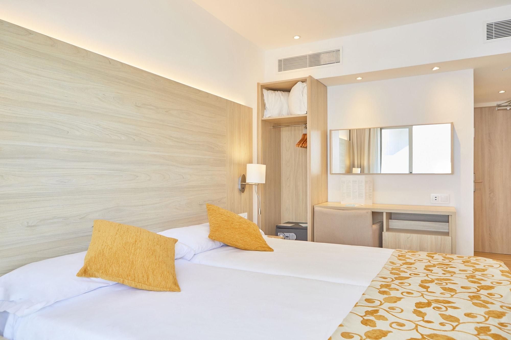 Hotel Ilusion Moreyo - Adults Only Кала-Бона Екстер'єр фото
