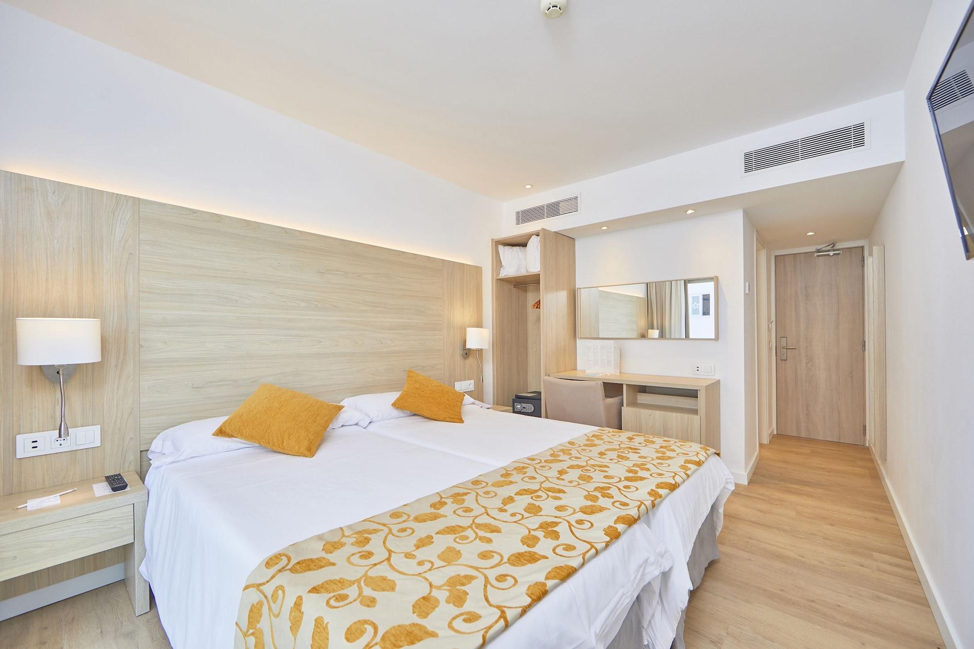 Hotel Ilusion Moreyo - Adults Only Кала-Бона Екстер'єр фото