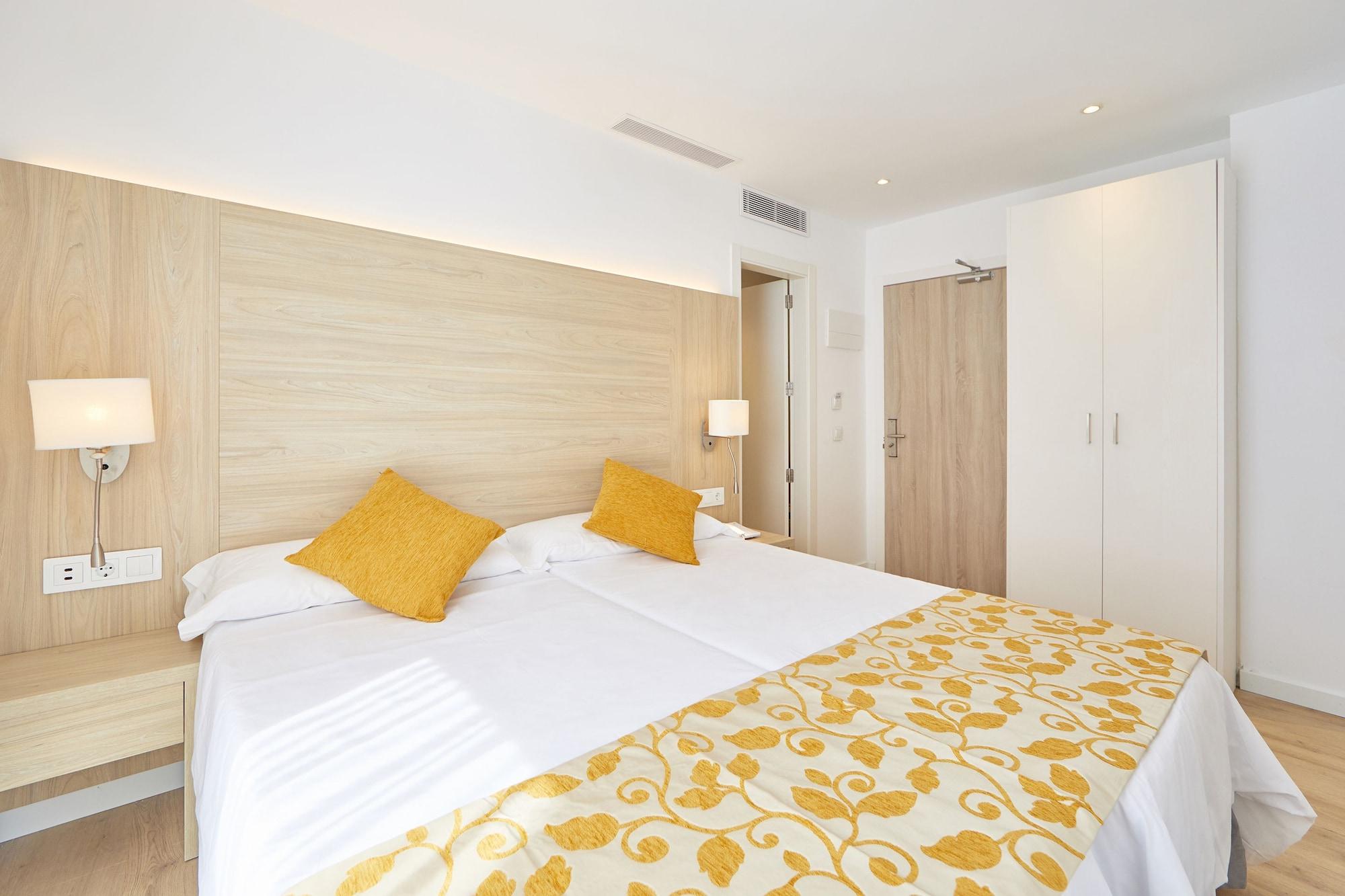 Hotel Ilusion Moreyo - Adults Only Кала-Бона Екстер'єр фото